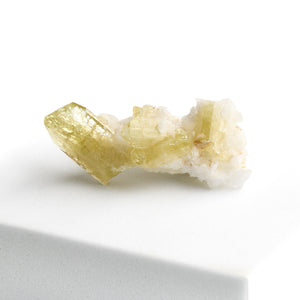 Brazilianite on Albite